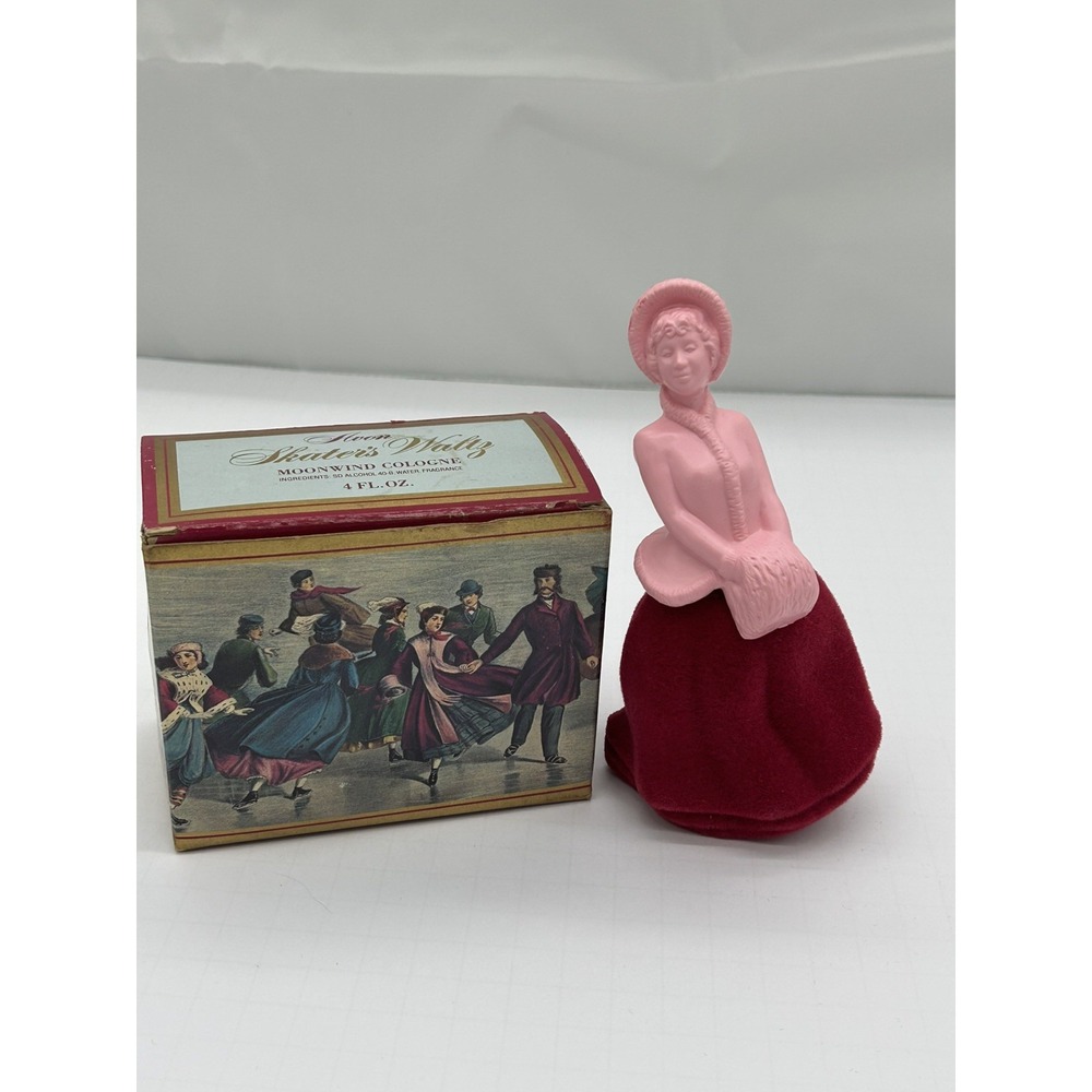 Vintage Avon 1977 Skaters Waltz Decanter MoonWind Fragrance Cologne w/Box Full